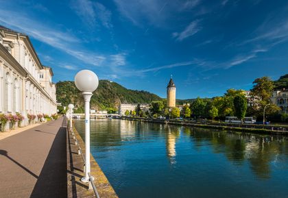 Die Lahn und das Kurhaus